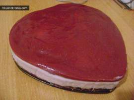 Бисквит с йогуртово-ягодным суфле «Сердце мое»